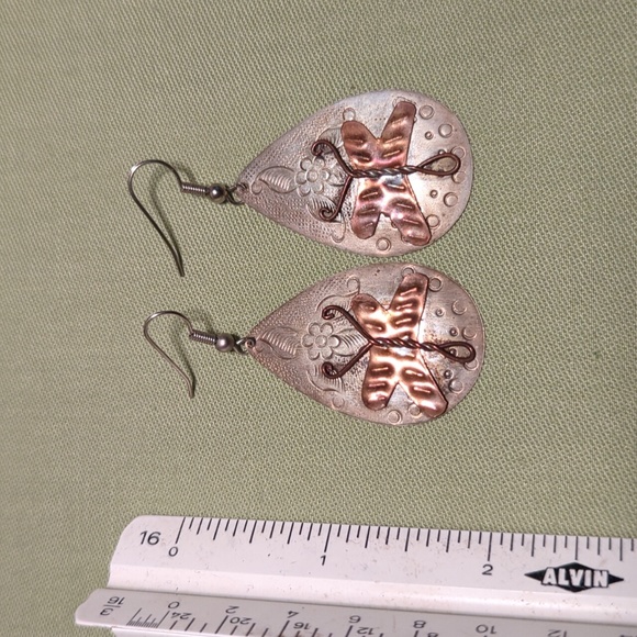 Vintage metal butterfly earrings - Picture 2 of 3